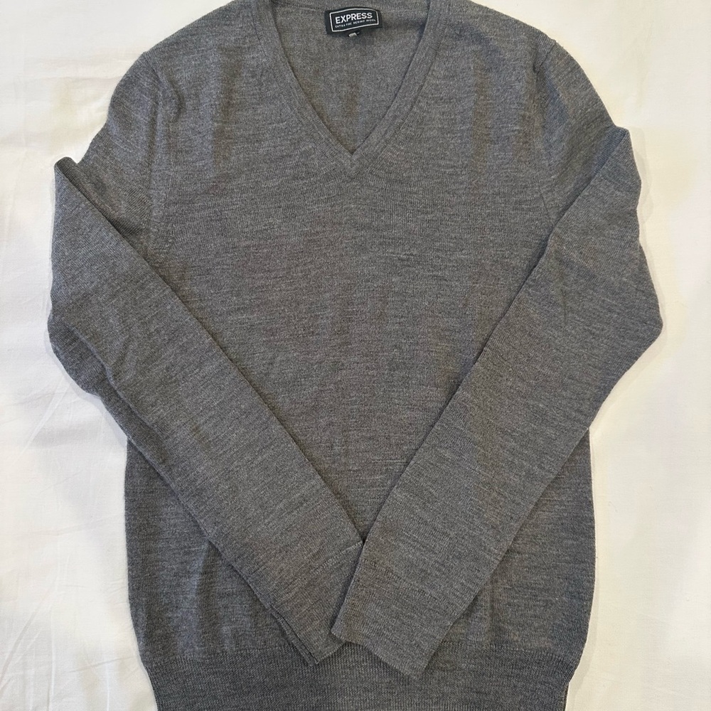 Express Men's Charcoal V-Neck Sweater